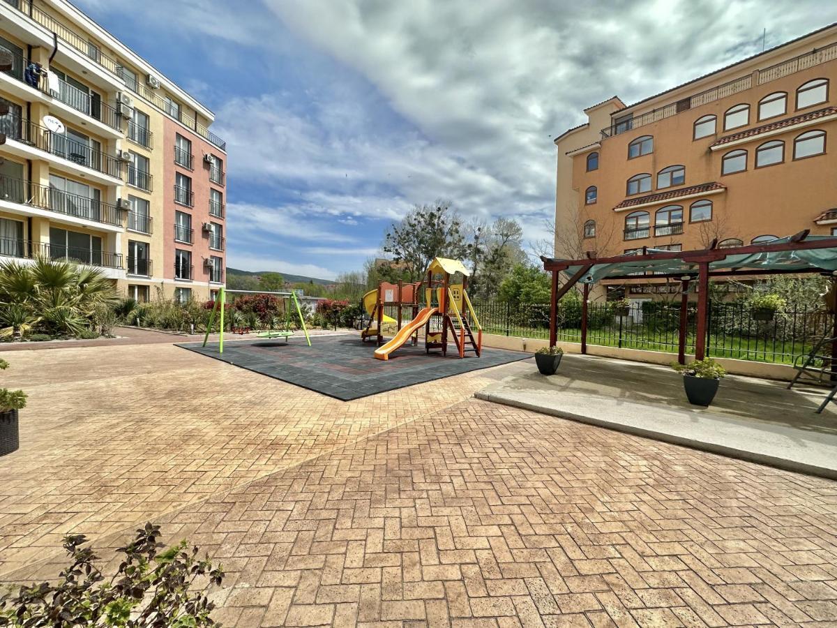 Cozy Apartment Slăntjev Brjag Exteriör bild